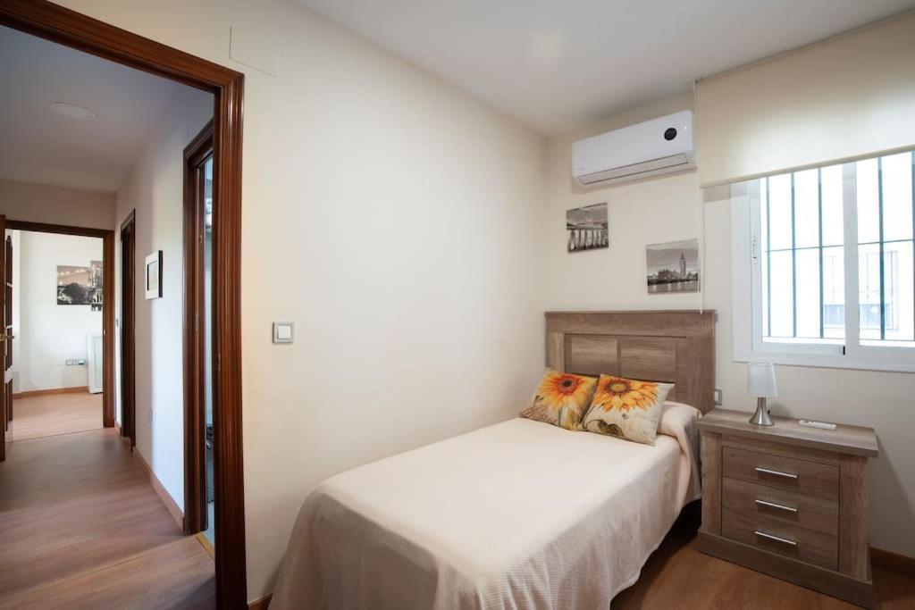 Miraflores Luxury Suites Seville Exterior photo