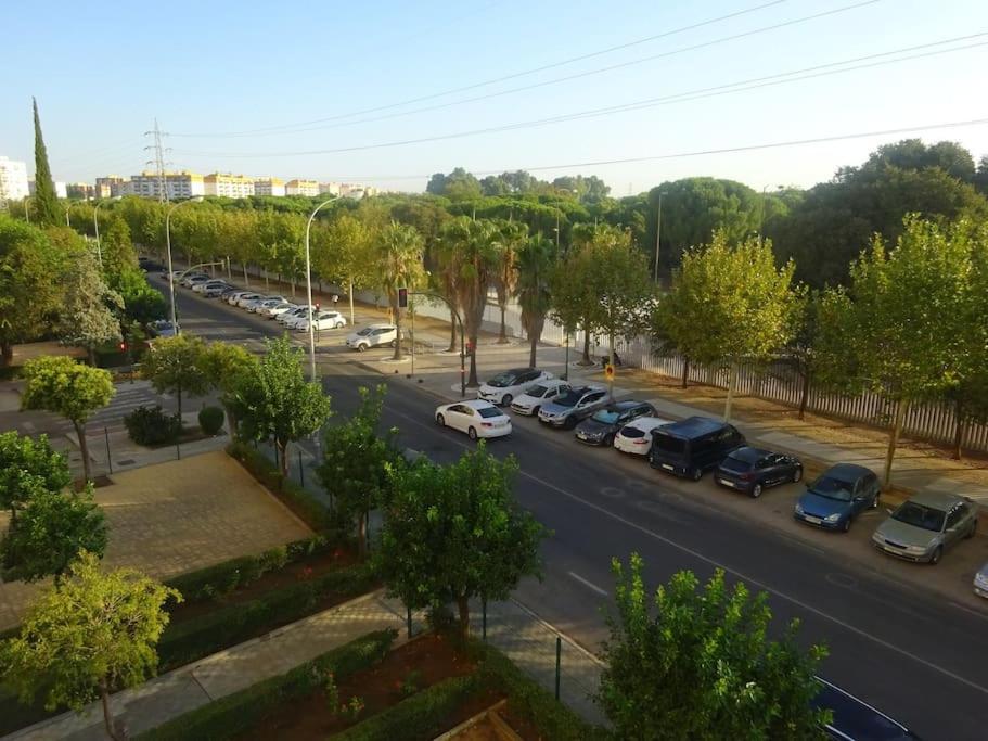 Miraflores Luxury Suites Seville Exterior photo