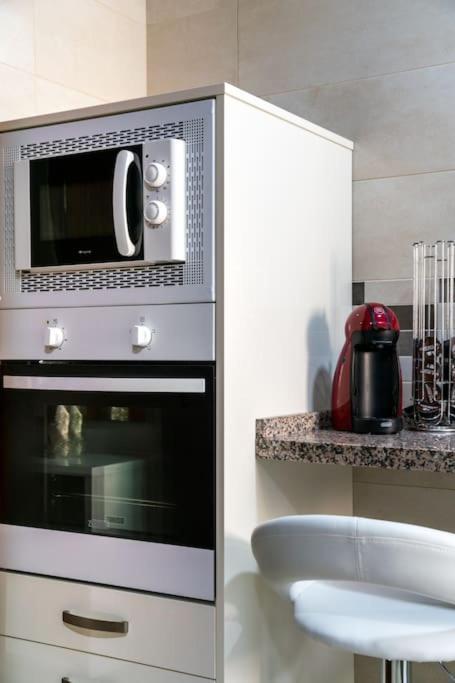 Miraflores Luxury Suites Seville Exterior photo